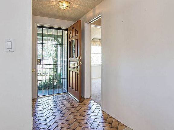 4th image of 16654 Runnymede St