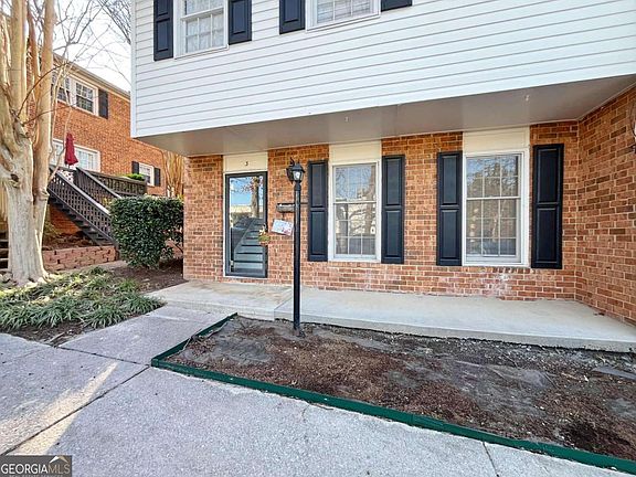 2nd image of 6520 Roswell Rd Unit 3