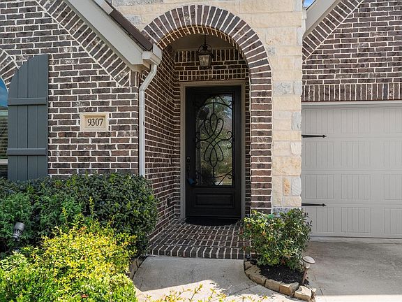 5th image of 9307 Mont Ellie Ln