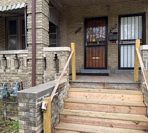 2nd image of 3757 Blaine St