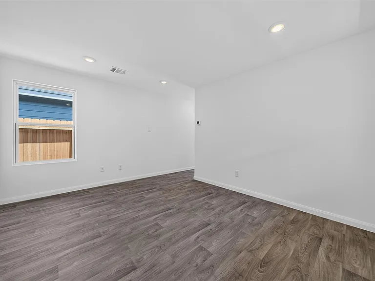 11927 Detar Ct — Photo 23