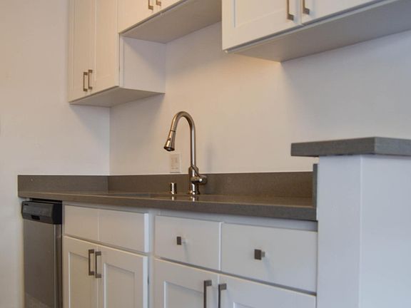 3rd image of 1524 7th St APT 2