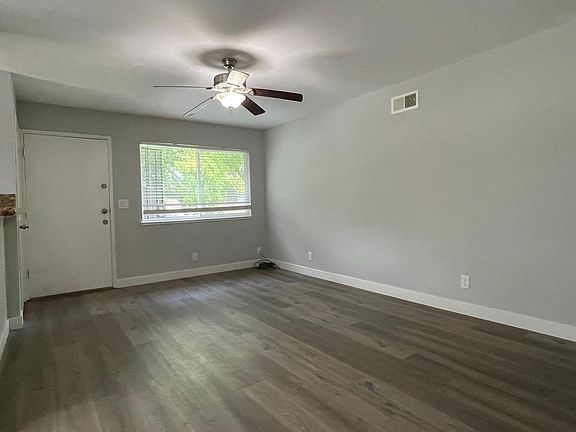 5th image of 824 Gilchrist Dr APT 4