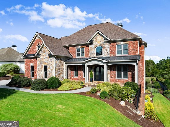 2nd image of 4645 Manor Dr