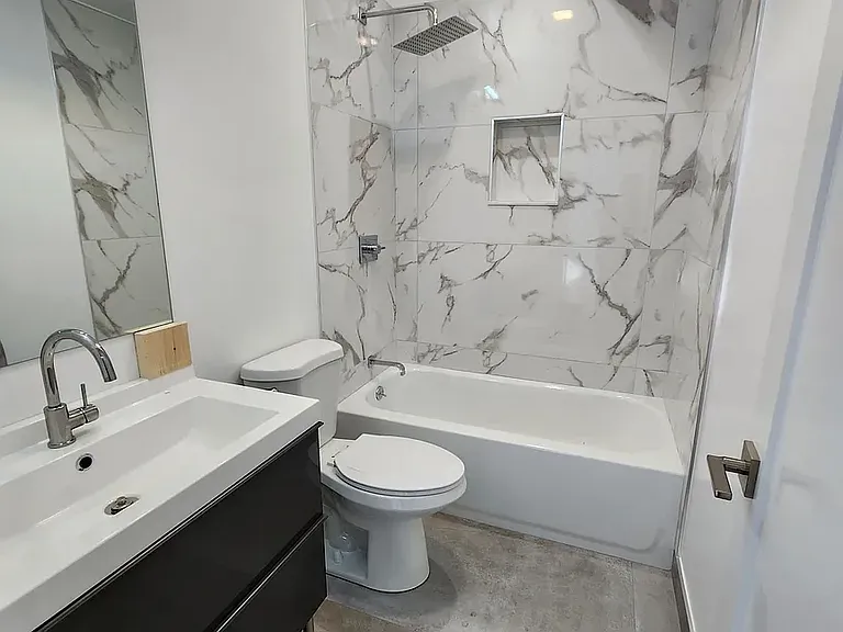 2807 W Touhy Ave #2 — Photo 6