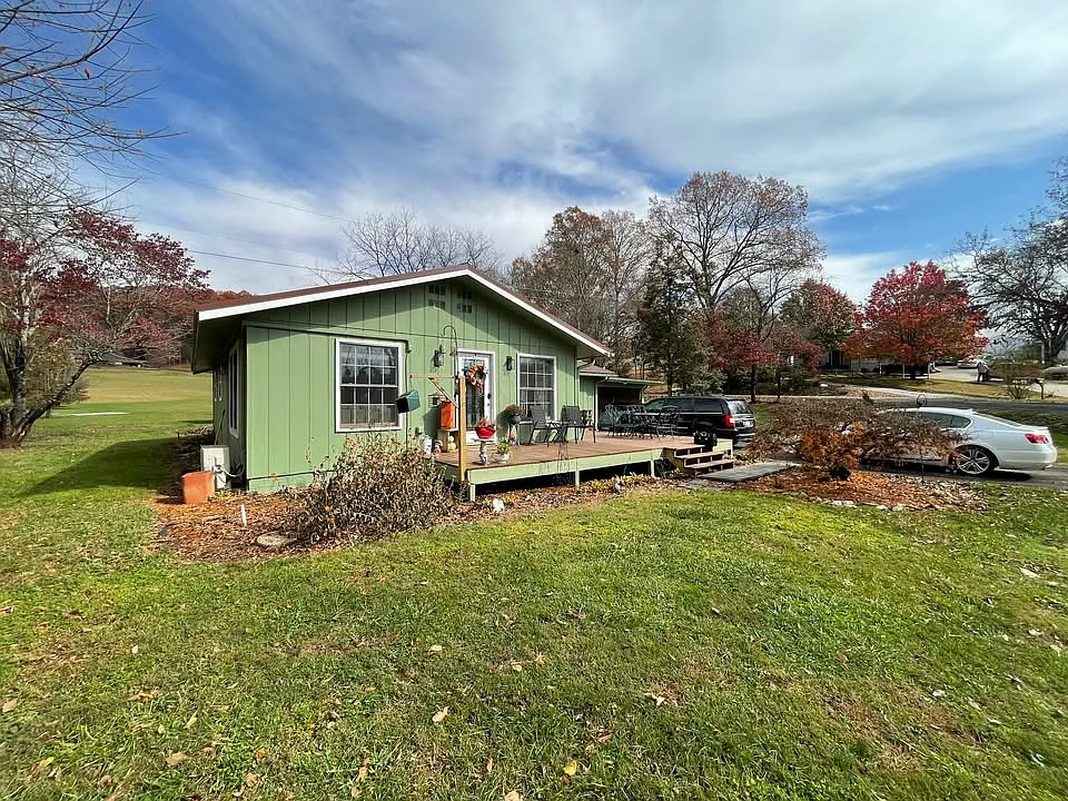 3 bed, 1400 sqft, $2,100 — Photo 1