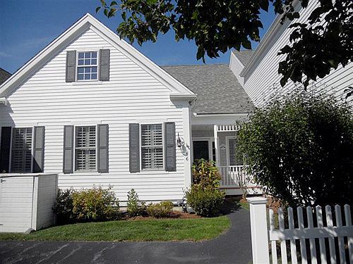 2nd image of 16 Berrywood Ct
