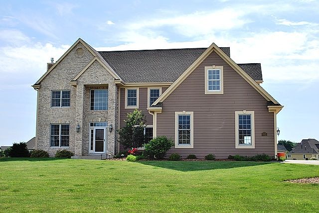 1st image of W358N6694 W Stonewood Dr