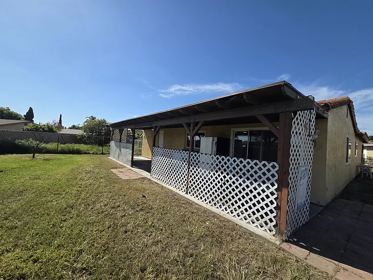4295 Peg Ct — Photo 23