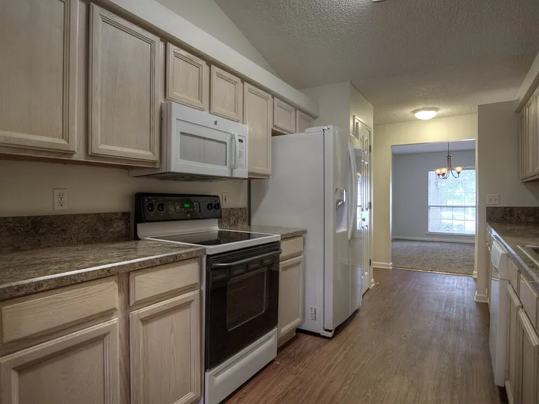 1336 Marsh Grass Ct — Photo 14