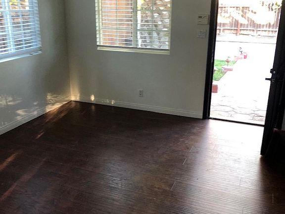 3rd image of 7410 Louise Ave
