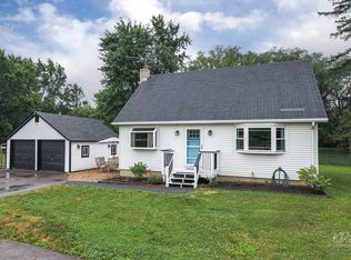 2S011 Nelson Lake Rd, Batavia, IL 60510