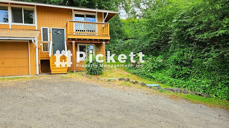 2 bed, 1.5 bath, 1156 sqft, $1,750 — Photo 3