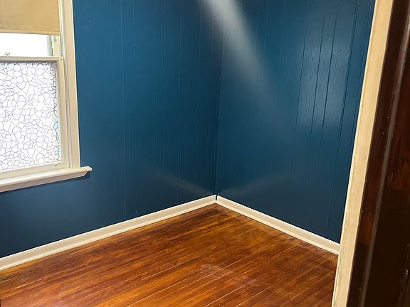 3rd image of 109 2nd Ave #1
