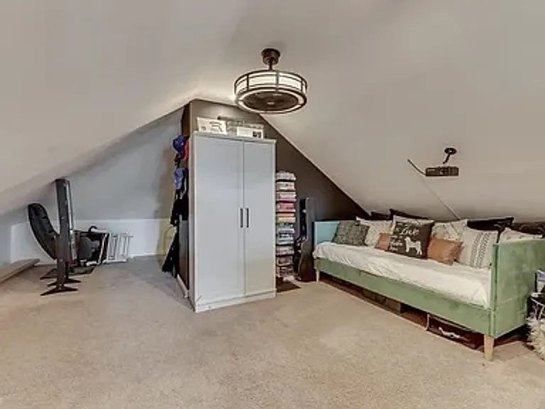 818 Parkway Ave — Photo 32