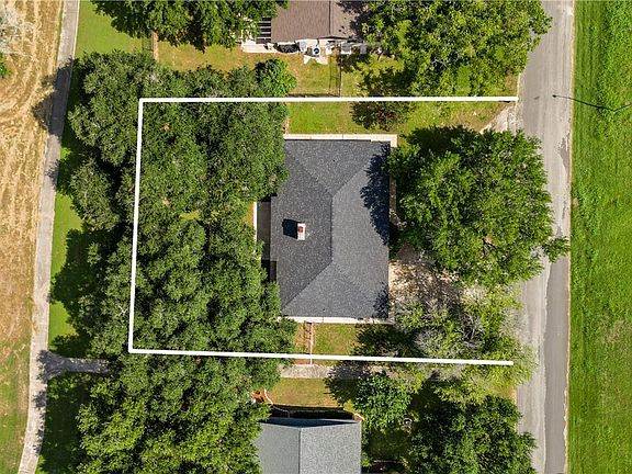 3rd image of 603 River Oak Dr