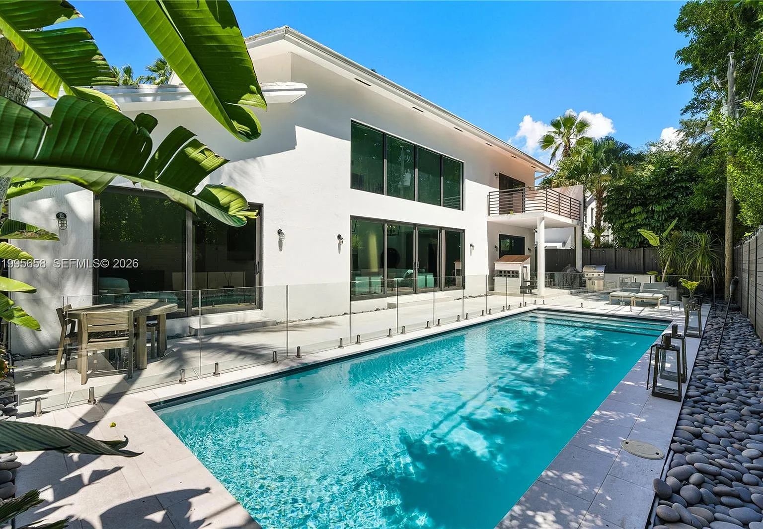 5 bed, 5.0 bath, 3629 sqft, $25,000 — Photo 4