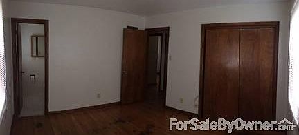 Bedroom : Bedroom across from the master bedroom