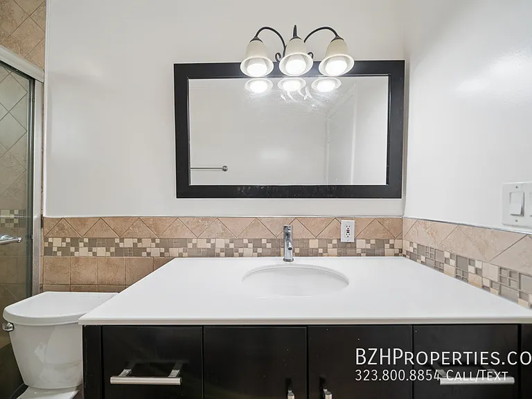 1215 N Hayworth Ave #203A — Photo 13
