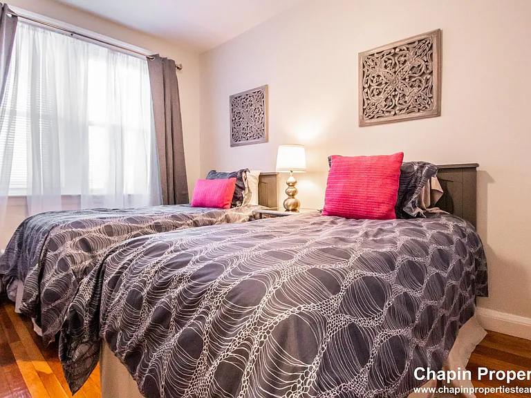 191 Kent St #4 — Photo 3