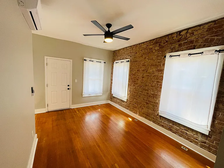 Coming Soon! 1 Bed / 1 Bath Cottage In U Of A Neighborhood! — Photo 9