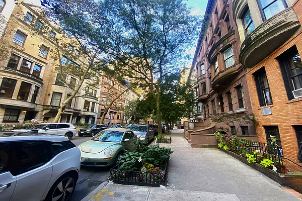 Rented by Douglas Elliman | media 11