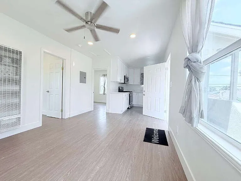 6509 State St #A — Photo 34