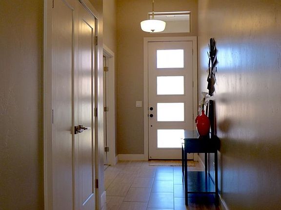 3rd image of 520 E El Valle Dr