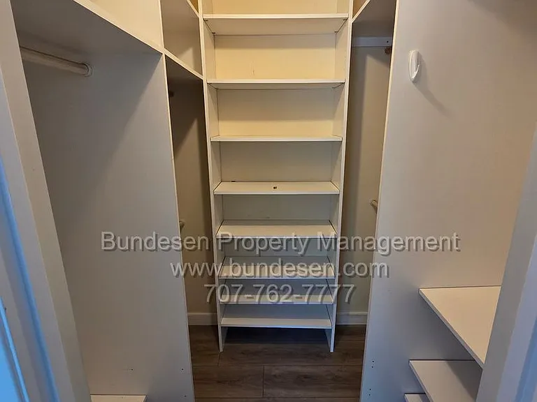 5266 Evonne Ave — Photo 14