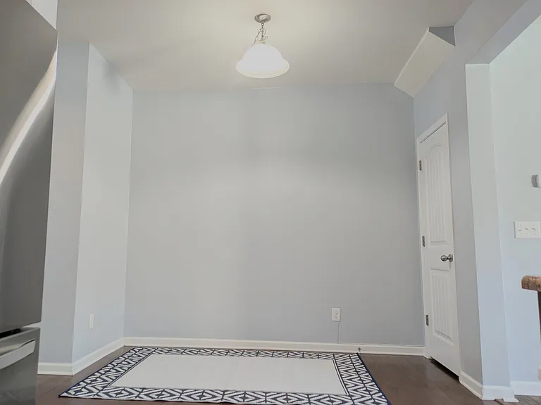 4438 Hillsgrove Rd — Photo 8