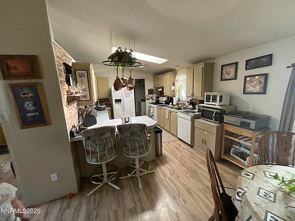 4th image of 4111 Solias Rd