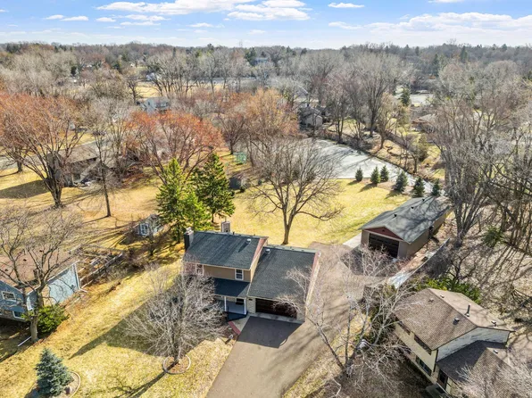 1144 Waldon Pl, Arden Hills, MN 55112
