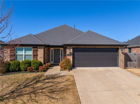 1587 S Bayberry Ave, Fayetteville, AR 72701