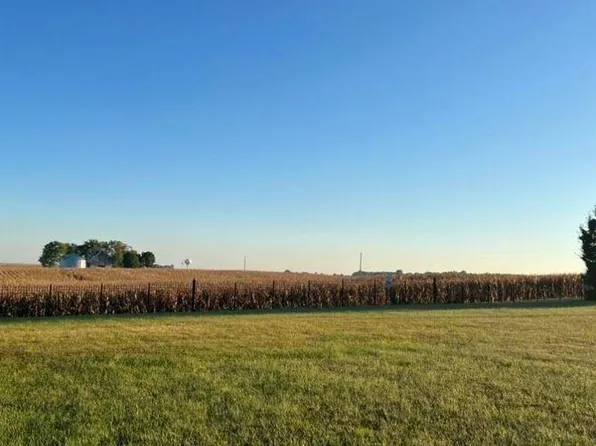 1237 Golf Crest Ct, Fancy Creek, IL 62707