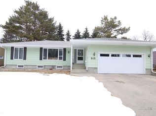 815 17th Ave NE, Aberdeen, SD 57401