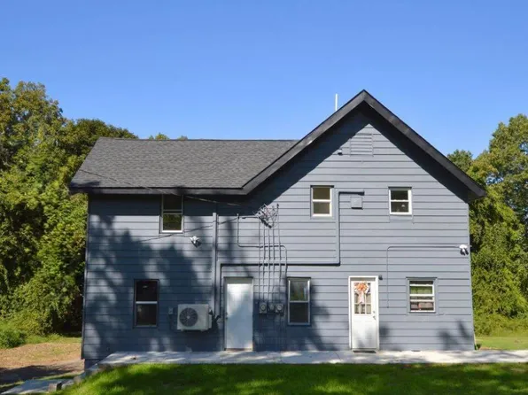 8 Marie Road, Highland, NY 12528