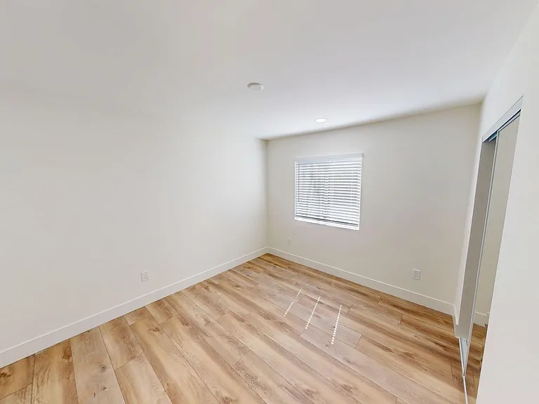 6255 Stewart St — Photo 9