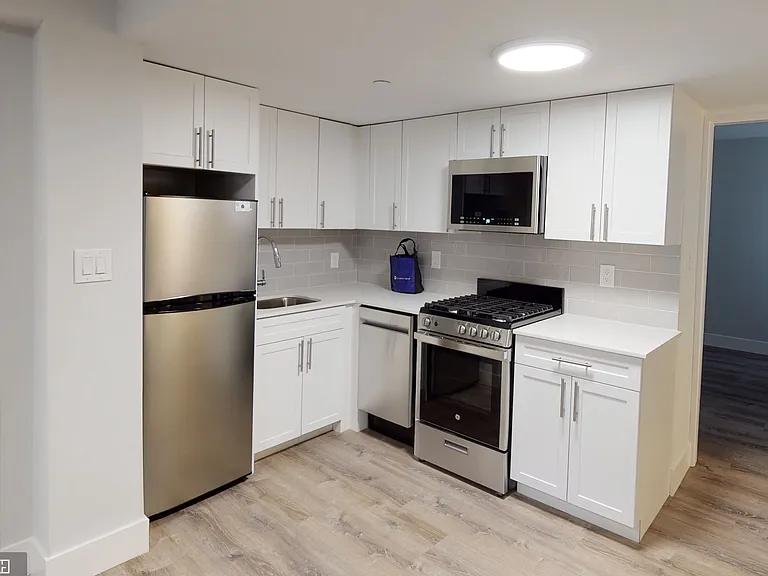 463 Park Dr #15 — Photo 2