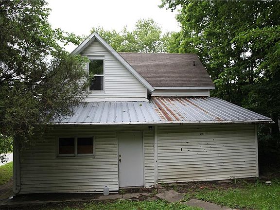 4th image of 100 S Wilkinson Ave