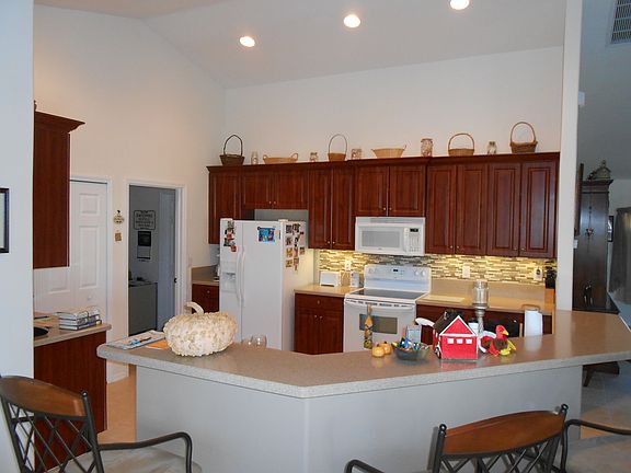 5th image of 138 Cousley Dr