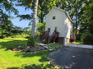 27B Wood Rd, Great Neck, NY 11024