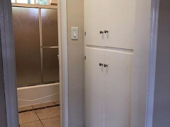 5th image of 1134 E 5th St APT C
