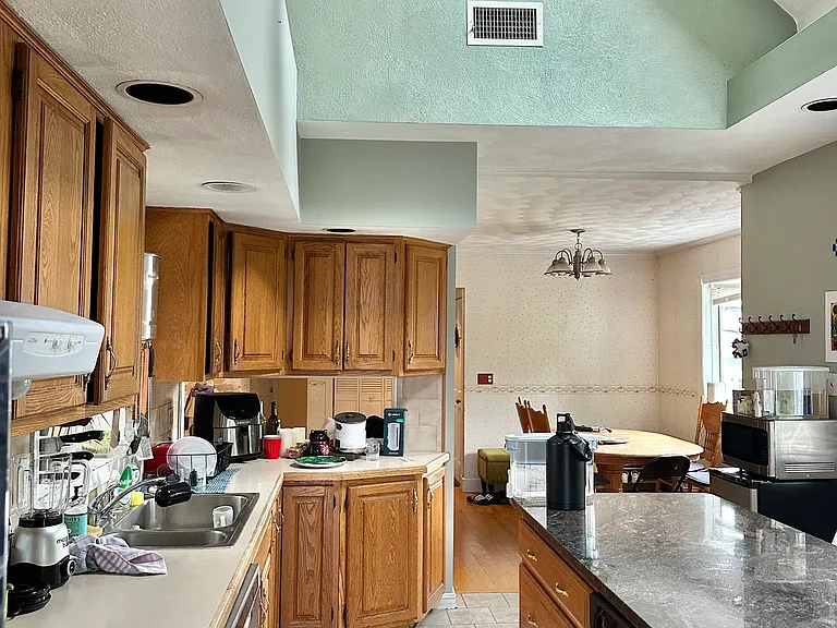 88 Hubbard St #2 — Photo 2