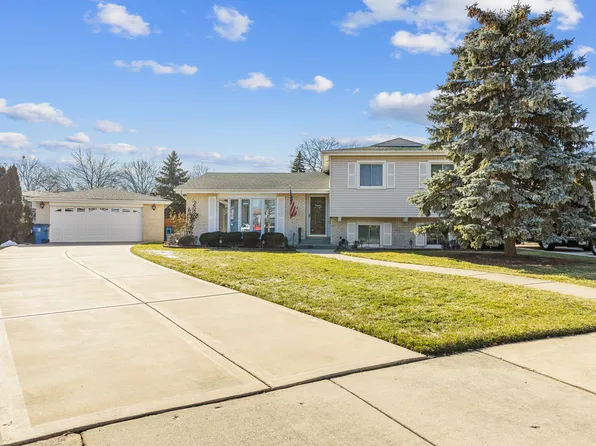 518 N Monarch Ln, Addison, IL 60101