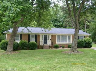 2201 Dulaire Rd, Greensboro, NC 27407