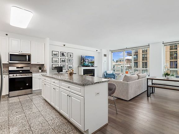 3rd image of 33 W Ontario St APT 24H