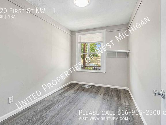 3rd image of 820 1st St NW #1