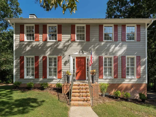 2101 Chandabrook Dr, Pelham, AL 35124