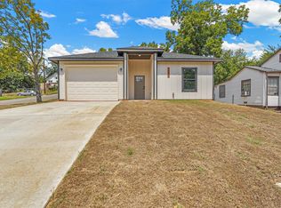 1331 W Crawford St, Denison, TX 75020