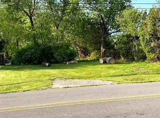 2038 Maples Rd, Fort Wayne, IN 46816